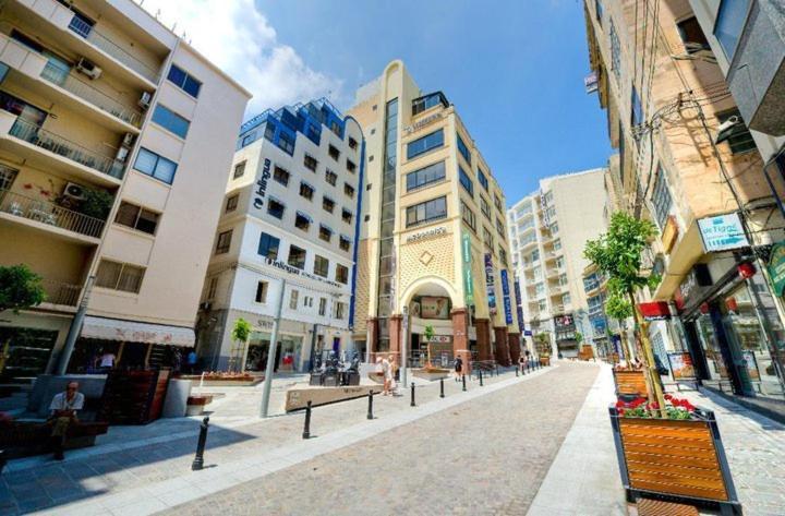 Modern 1Br Apartment Central Location Gzira Esterno foto