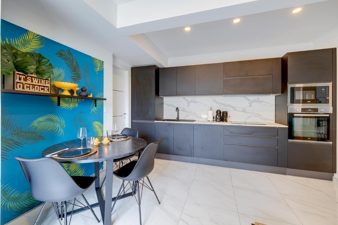 Modern 1Br Apartment Central Location Gzira Esterno foto