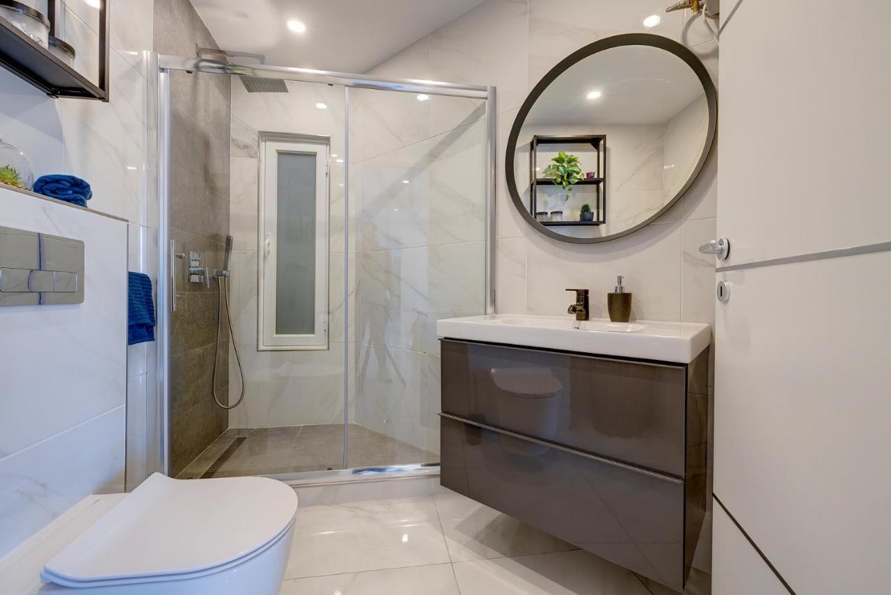 Modern 1Br Apartment Central Location Gzira Esterno foto