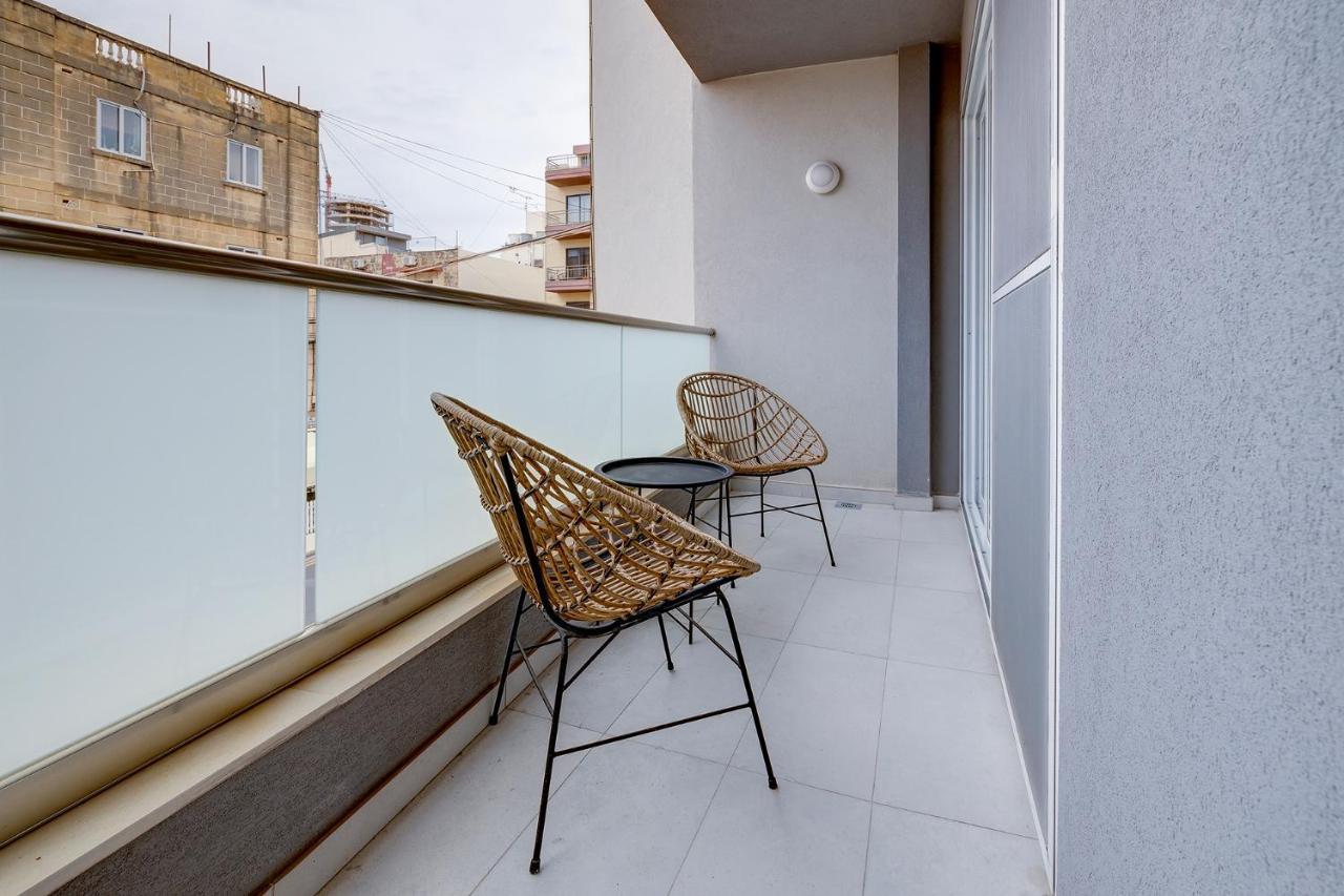 Modern 1Br Apartment Central Location Gzira Esterno foto